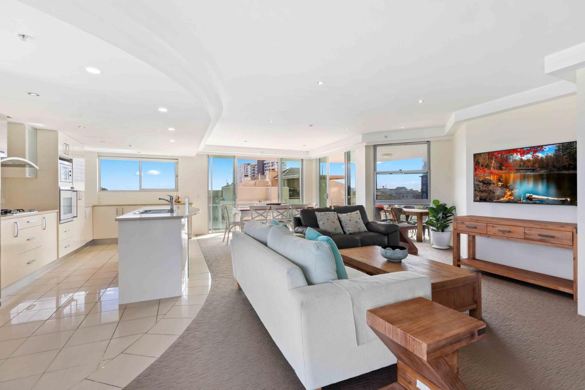 Aqua Vista Resort Maroochydore Room photo